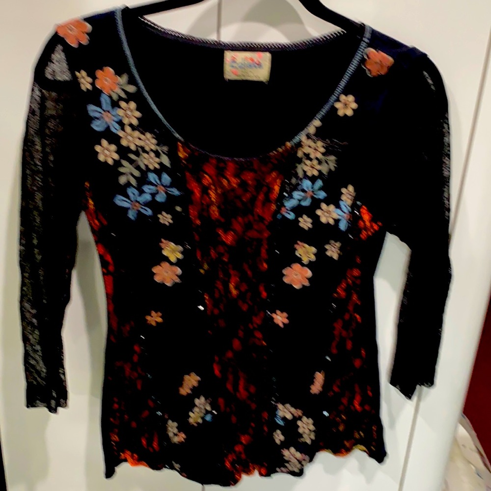 Womens top. Size large. Black & neutral colors